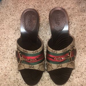 GUCCI wooden fashionable mule